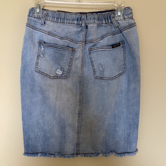 COPY - Evy’s Tree Light Distressed Wash The Denim Skirt - Picture 4 of 5